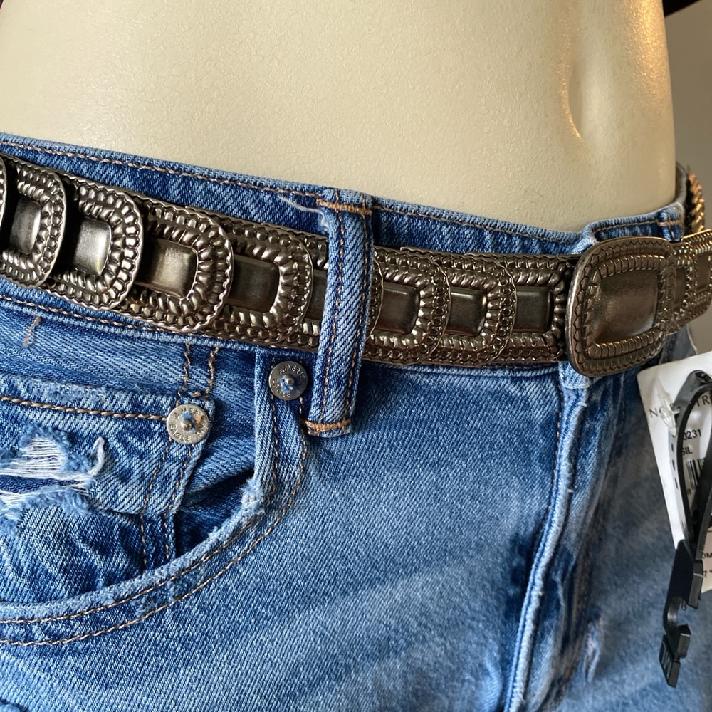 NWT elastic silver-tone cinch belt - Picture 3 of 4